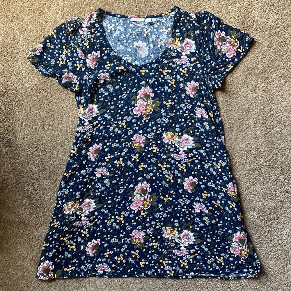 Hinge swing floral dress 🌸
